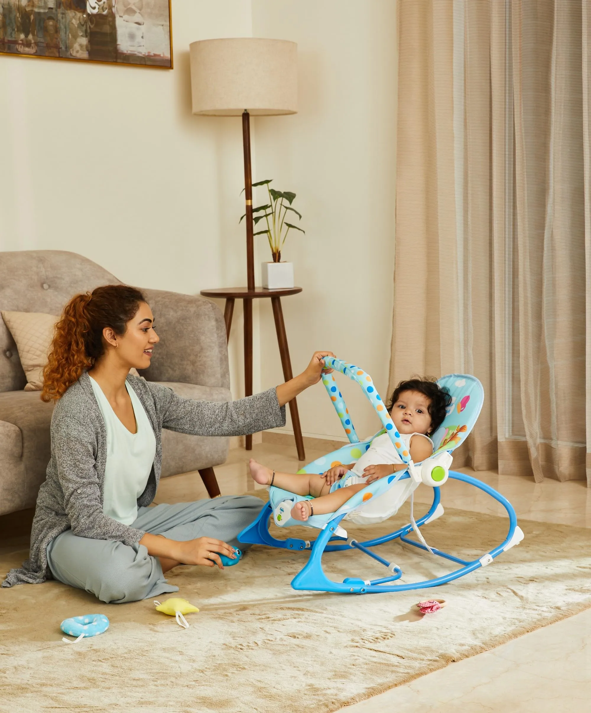 Amazon Brand - Supples Baby Rocker with Detachable Toy Bar, Calming Vibration, Safe, with Mosquito net, Portable (Blue)