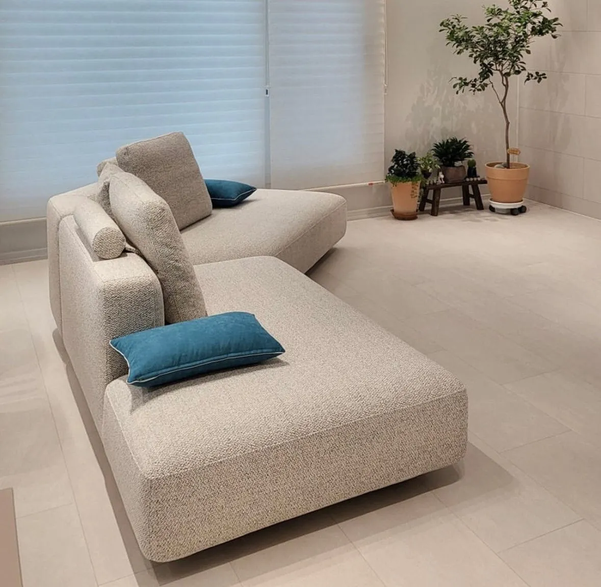 Kai Angular Sectional Sofa