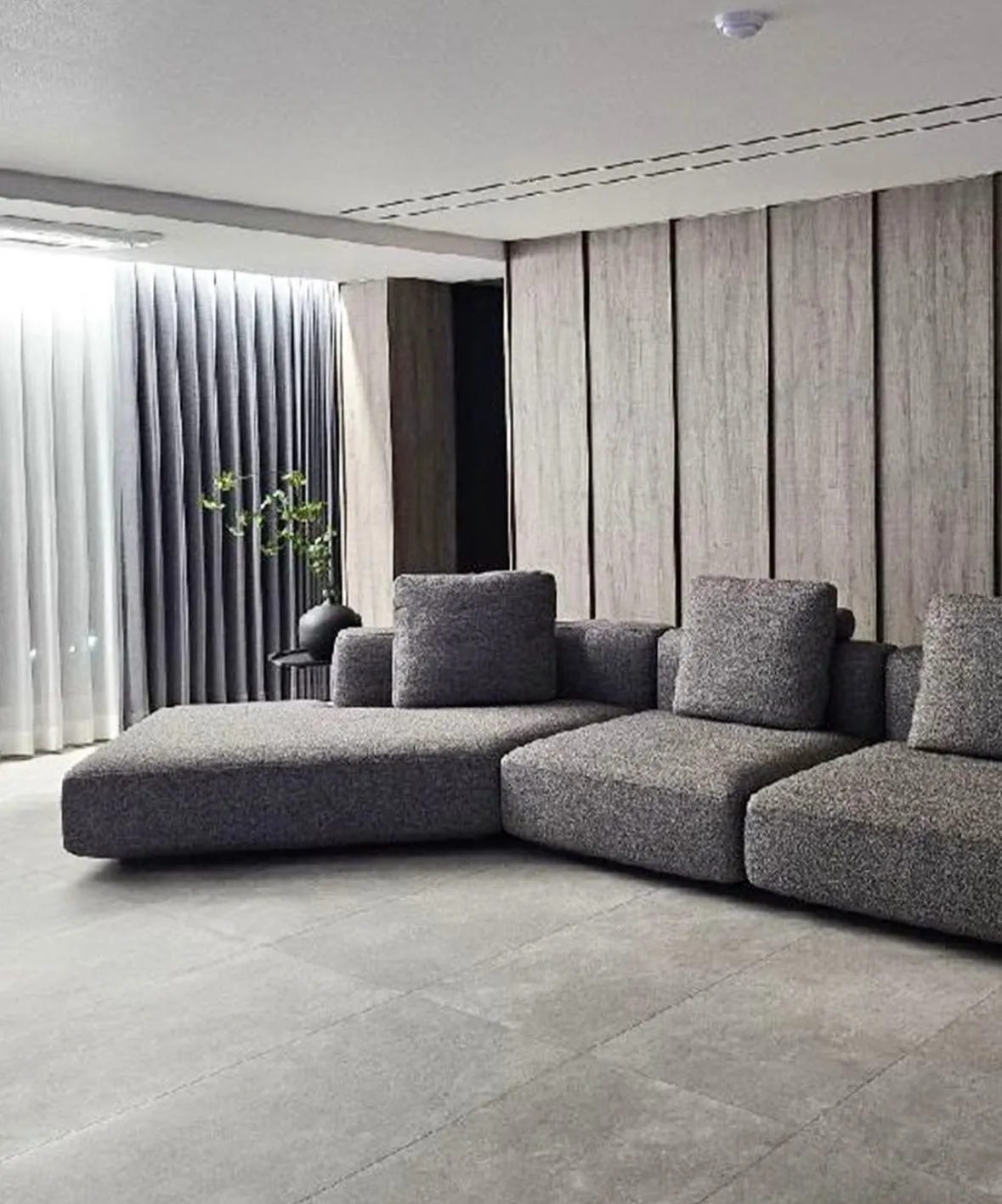 Kai Angular Sectional Sofa