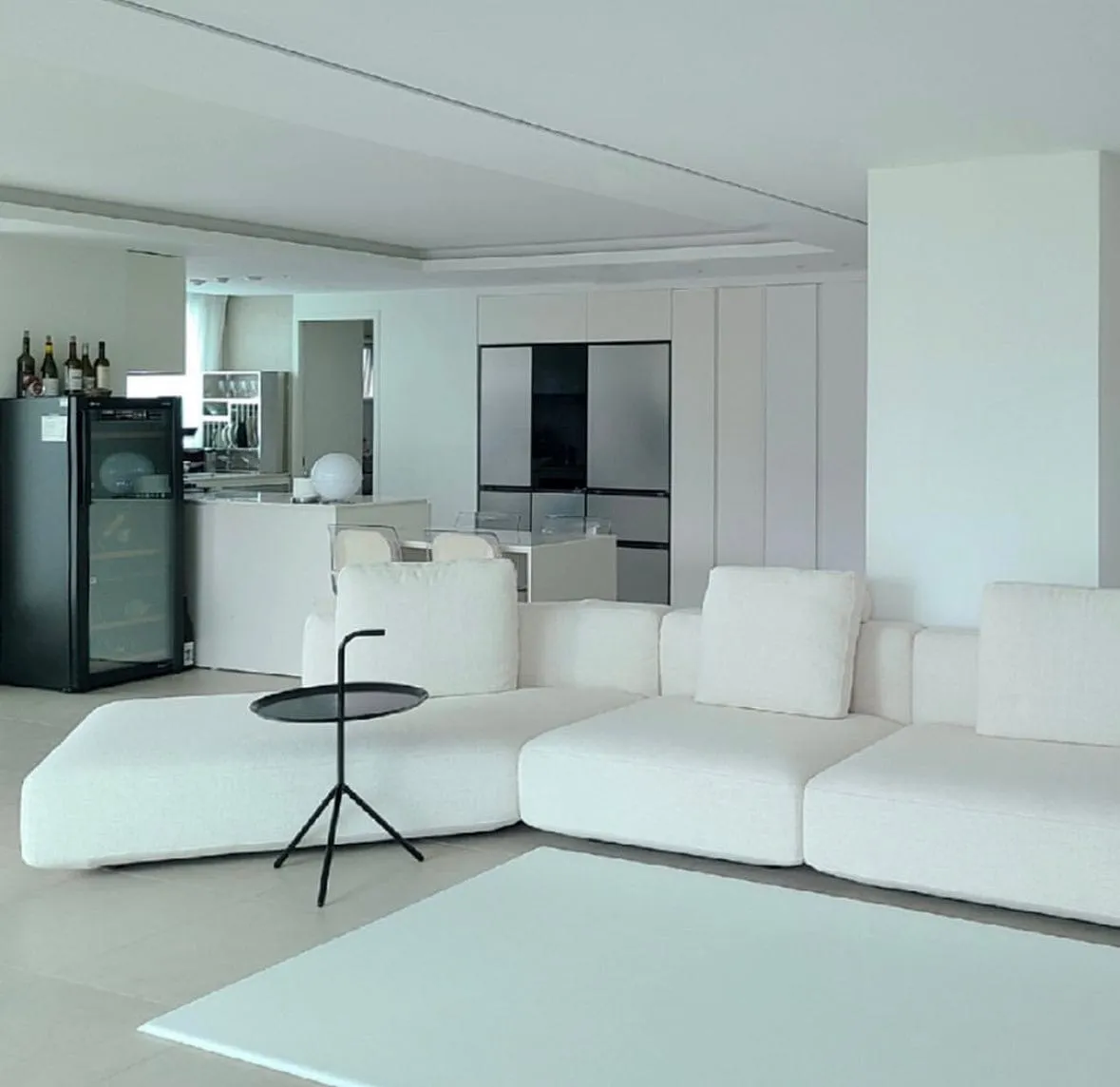 Kai Angular Sectional Sofa
