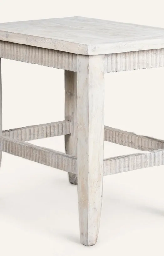 Minimalist Aura Side Table