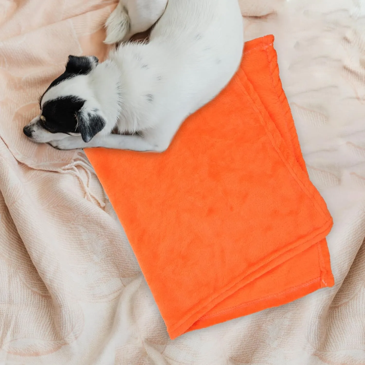 POPETPOP Luxurious Solid Pet Blanket Flannel Fleece Pet Bedding Warm Flannel Blanket for Yearlong Comfort