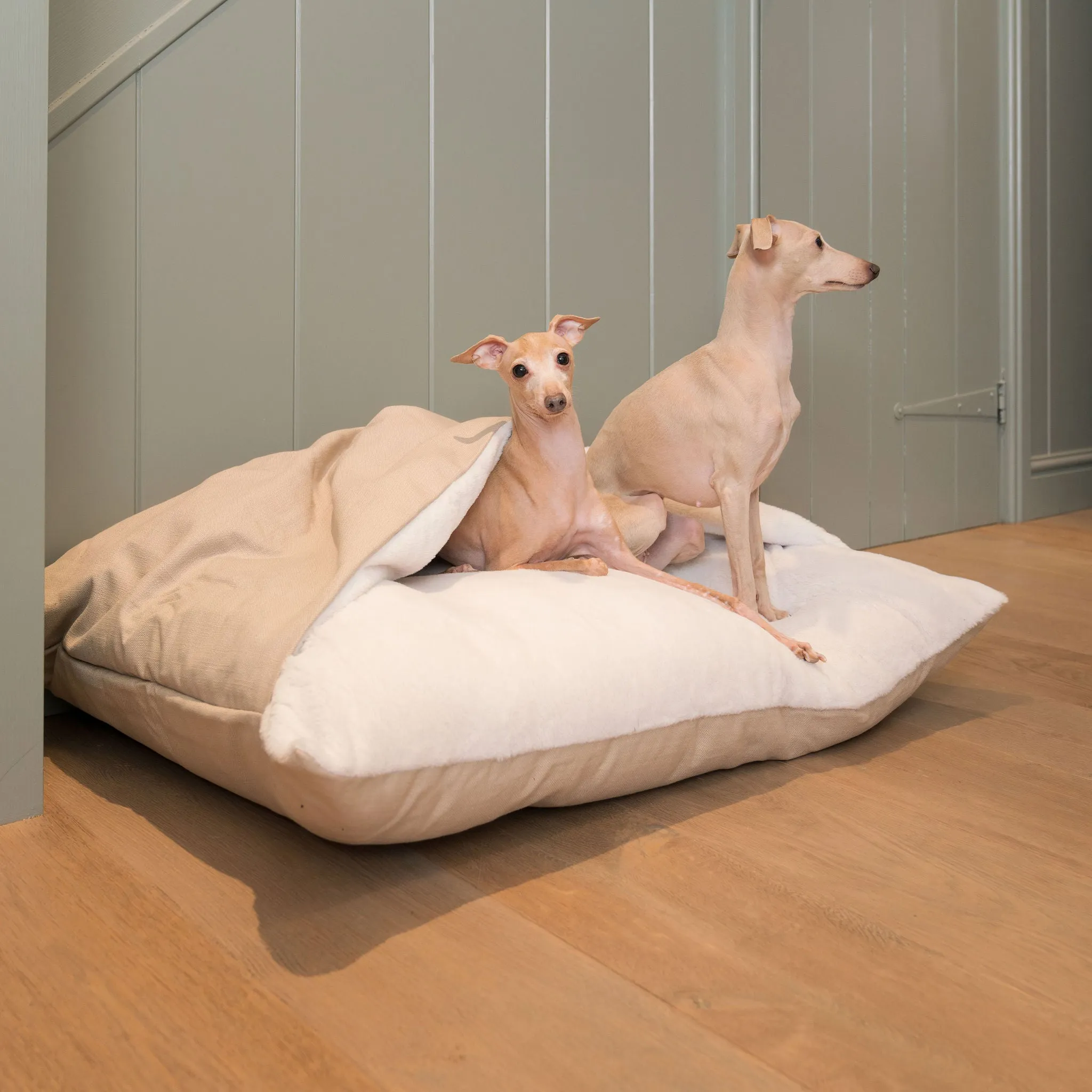 Sleepy Burrows Bed in Savanna Oatmeal by Lords & Labradors
