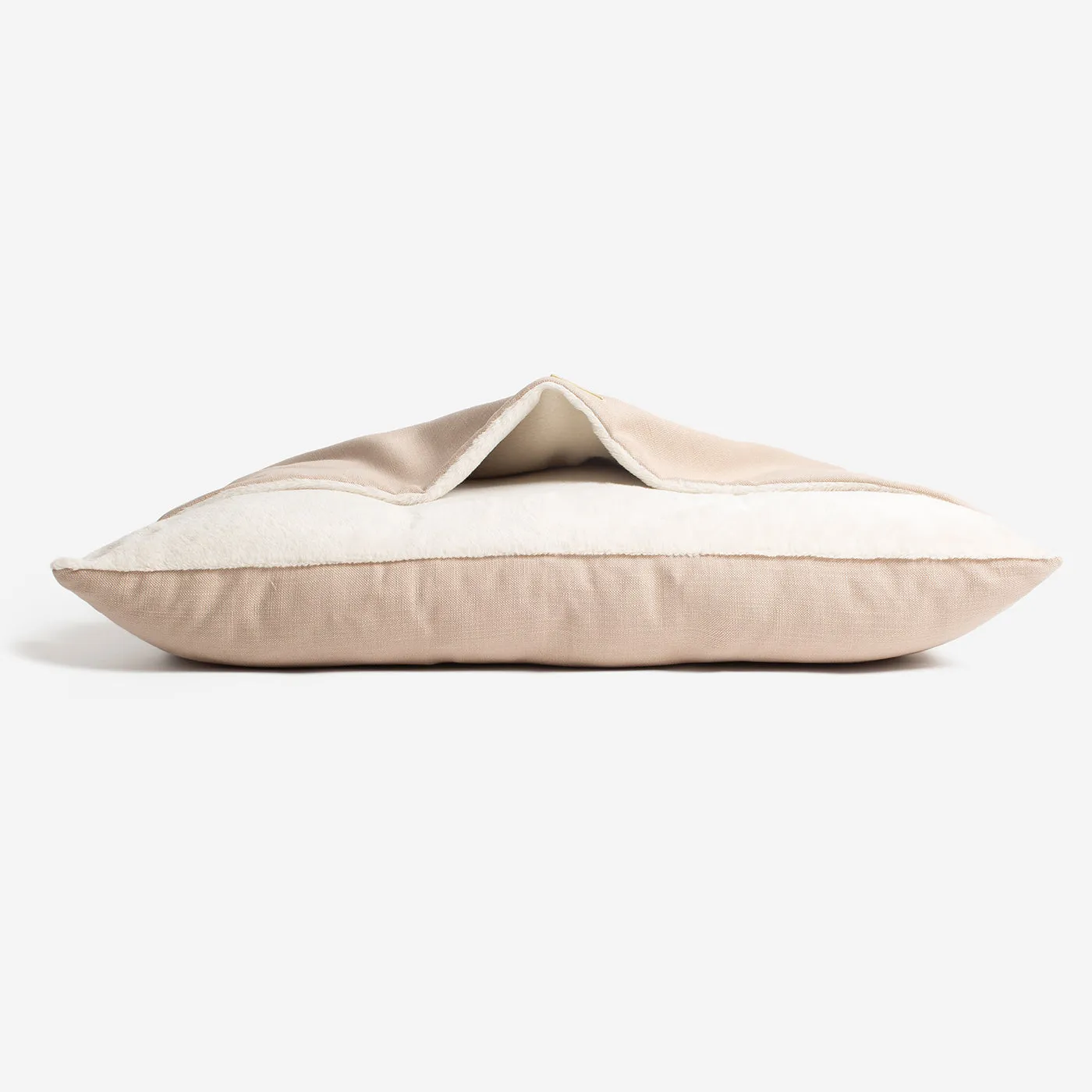 Sleepy Burrows Bed in Savanna Oatmeal by Lords & Labradors