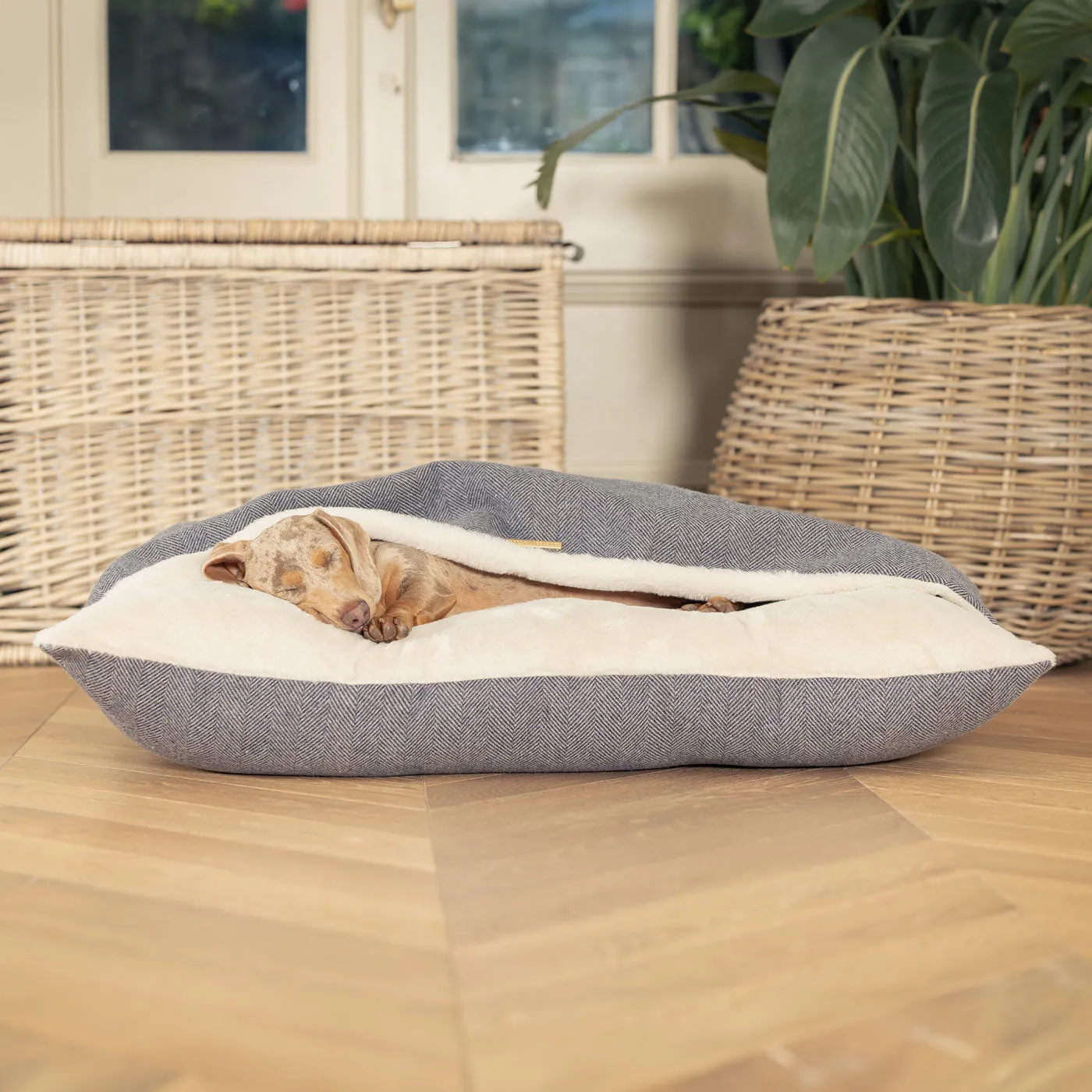Sleepy Burrows Bed With Removable Cover in Oxford Herringbone by Lords & Labradors