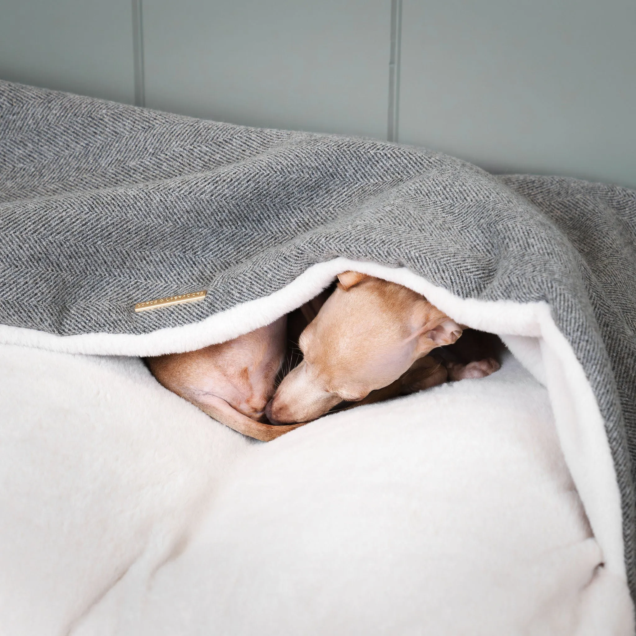 Sleepy Burrows Bed With Removable Cover in Pewter Herringbone by Lords & Labradors